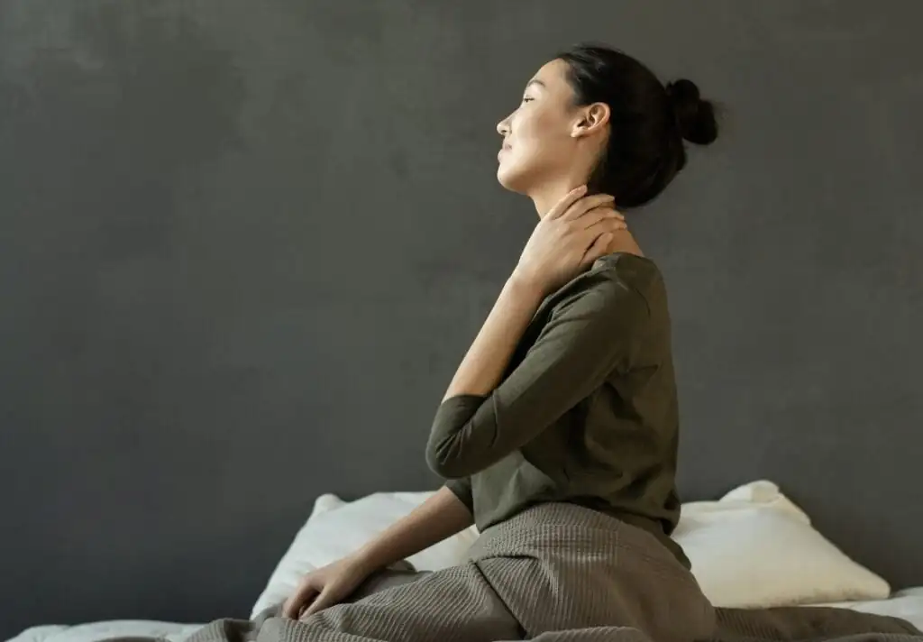 2021-05-Dolore-alla-Cervicale-Cambio-di-stagione-Alessandro-Carollo