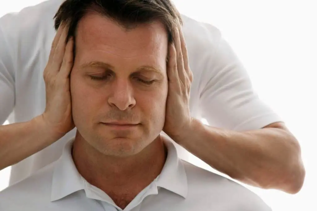 Trattamento osteopatico per dolore cervicale e disfunzioni posturali