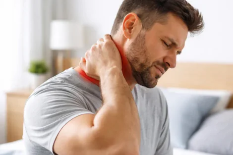 dolore dietro la nuca tensione muscoli cervicali base cranio